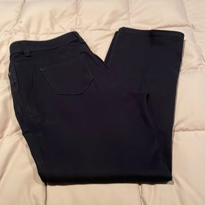 Black Croft & Barrow straight leg jeans. Size 14 petite.